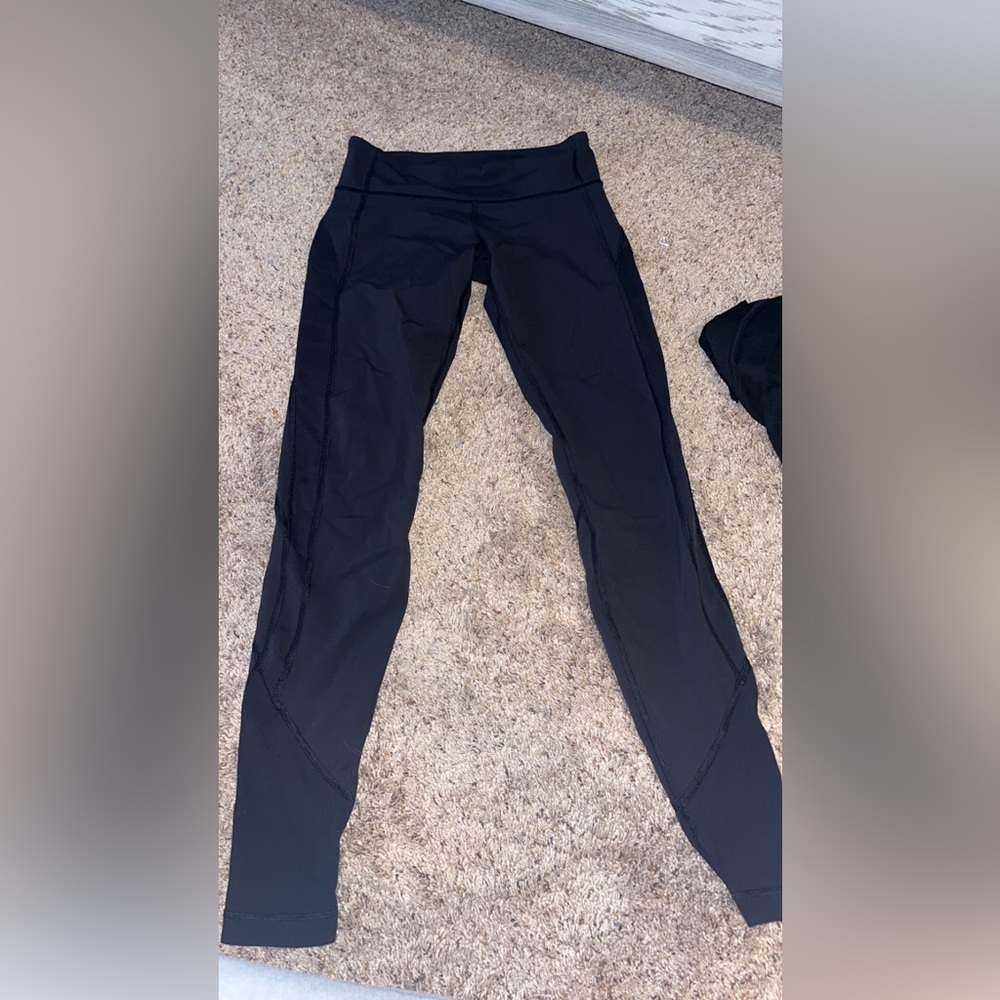 Lululemon leggings wunder under